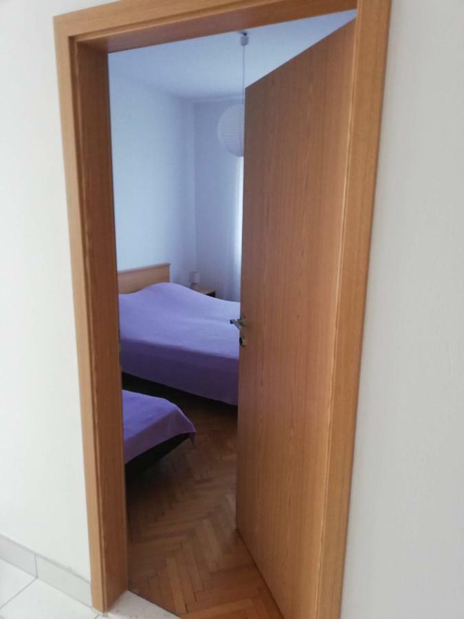 Spacious Family Apartment With Parking In The Shade And Barbecue House Шибеник Екстер'єр фото